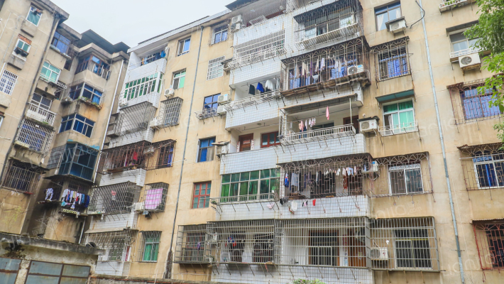 粮食局宿舍外景图