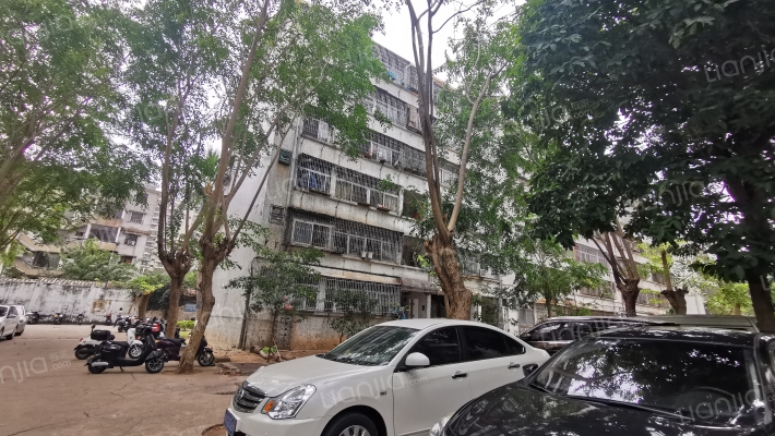 海南大学教工住宅小区外景图