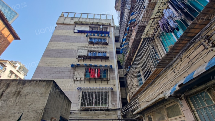 市西路590号外景图