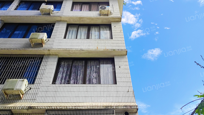 吕宅中路15弄外景图