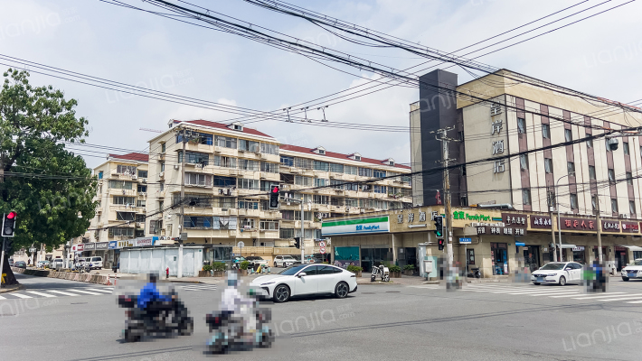 龙吴路410弄外景图