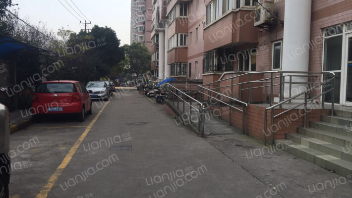 东航明珠公寓外景图