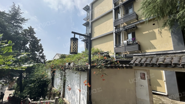 小学弄外景图