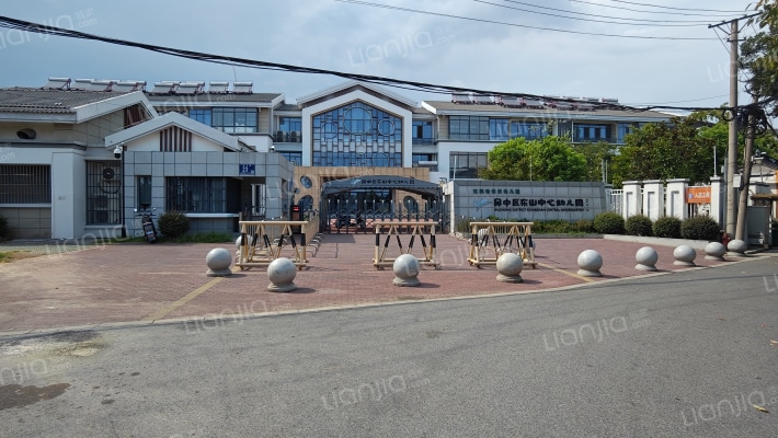 东山镇含山村六组外景图