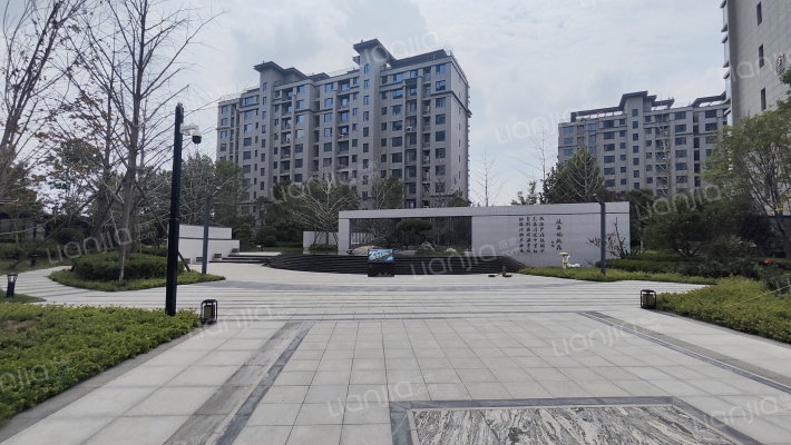 东尚名邸外景图