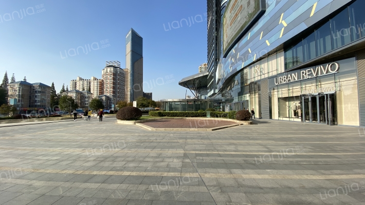 圆融广场外景图