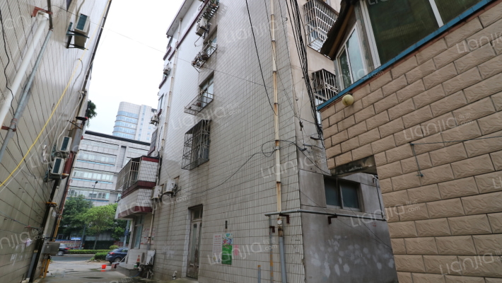 虹西联建楼外景图