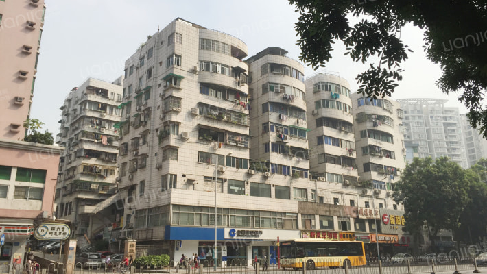 工业大道中375号大院外景图