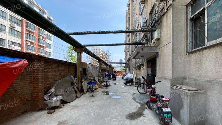 烟台汽车制造厂南宿舍区外景图