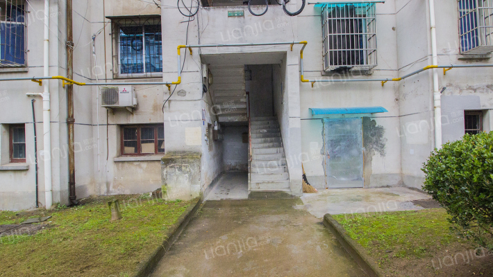 溪西三区辅仁邨外景图