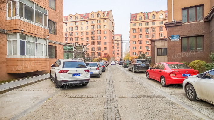 江北运华广场外景图