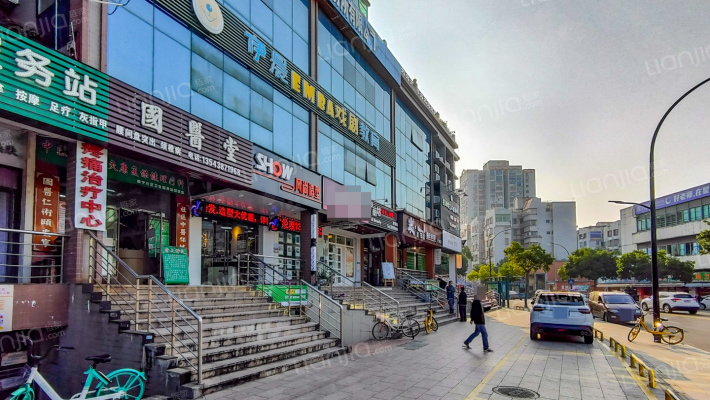 兴利华庭外景图