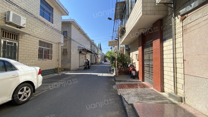 海新新村十三区外景图