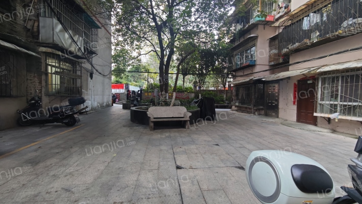 石岭街108号外景图