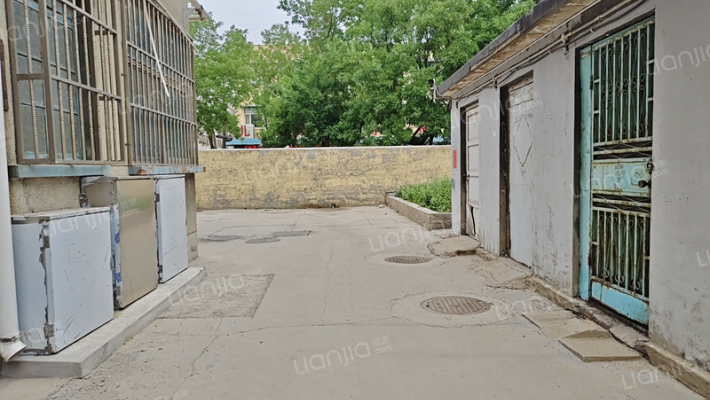 再生资源北家属院外景图