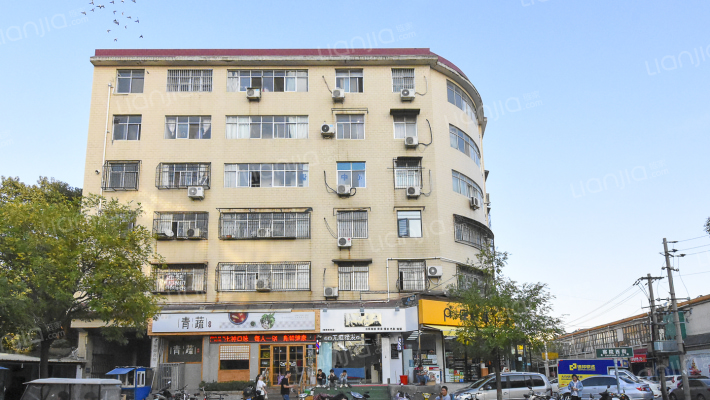 金秋粮油商住楼外景图