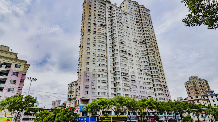 东都大厦外景图