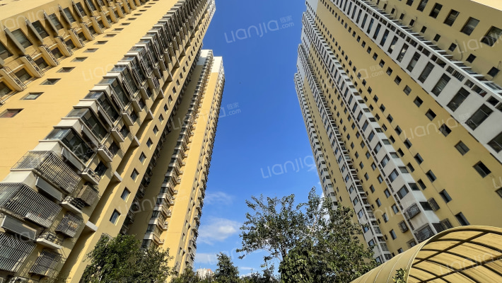 钢建小区外景图