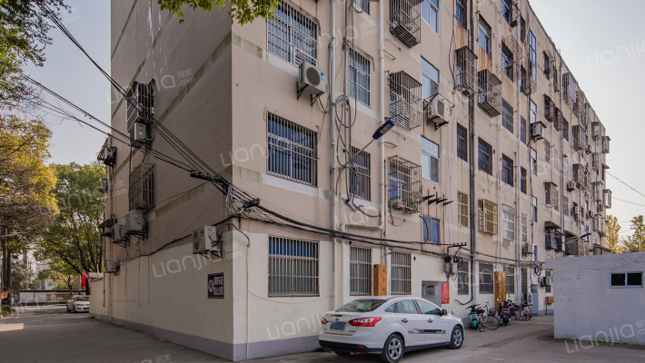 公路管理站宿舍外景图