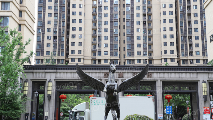 武汉金地天悦房价怎么样金地天悦房源户型图小区车位交通地址详情分析