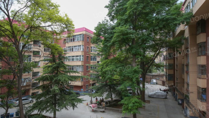 兰州塑料厂家属院外景图