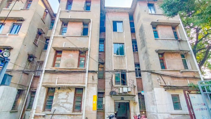 体育场路外景图