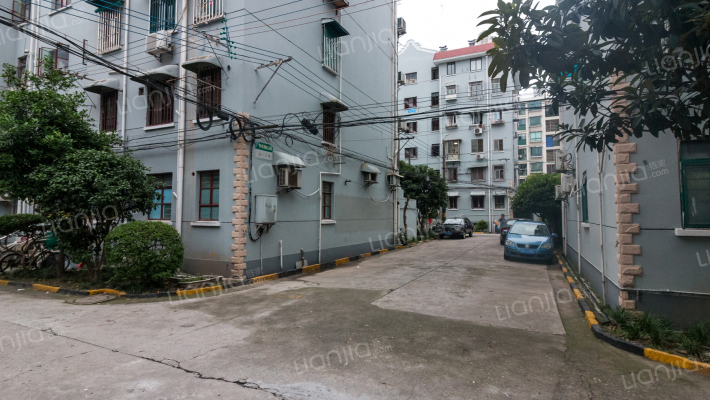 广中西路818弄外景图