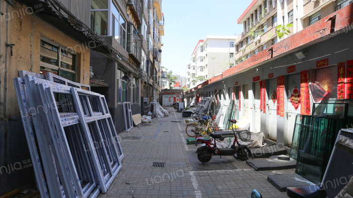 省电力开关厂宿舍外景图