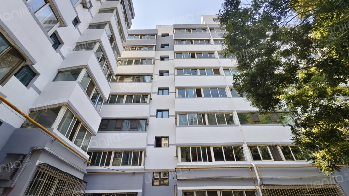 西华苑小区外景图