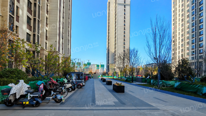 绿地空港西斯莱公馆外景图