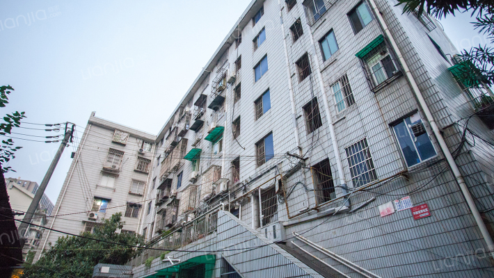 机场路137号外景图