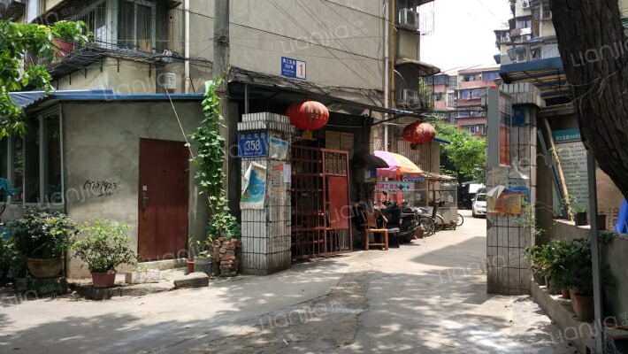 清江东路358号外景图