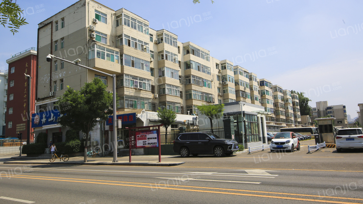 38中小区外景图