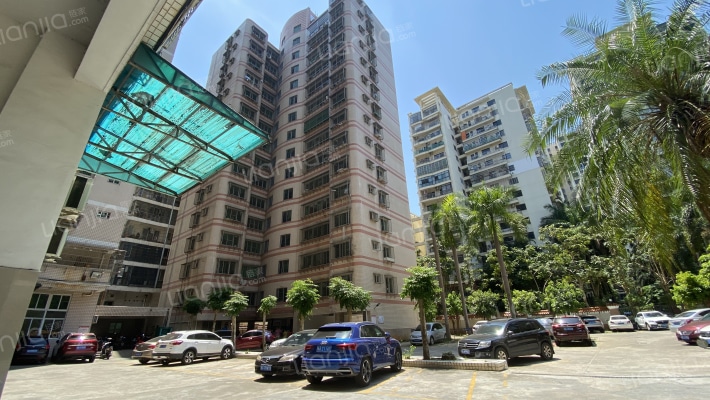 海口海关红城湖宿舍外景图