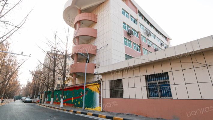 市政公司宿舍楼外景图