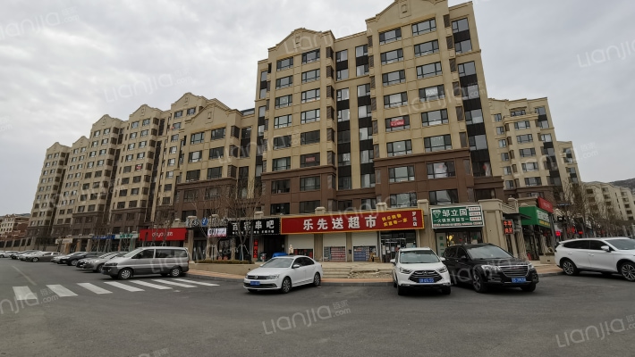 保利罗兰A2区外景图