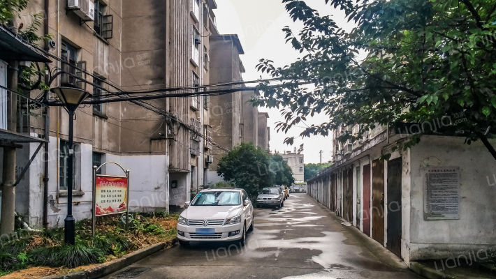 嘉丝新村外景图