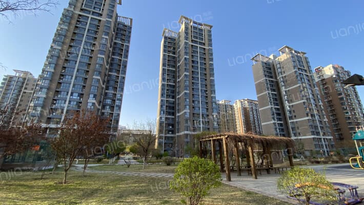 伊湾尊府外景图