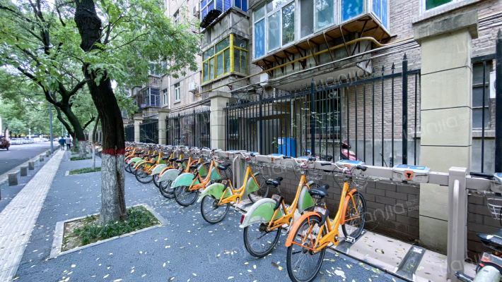 陕西省行政学院-家属院外景图