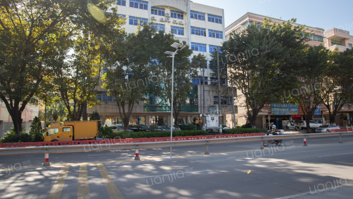 新俊大厦外景图