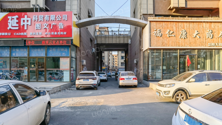 景阳公建公寓外景图