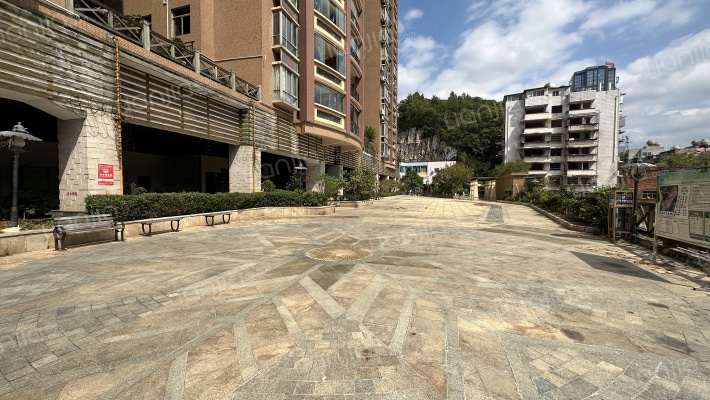 蓝波湾新天卫城水街外景图