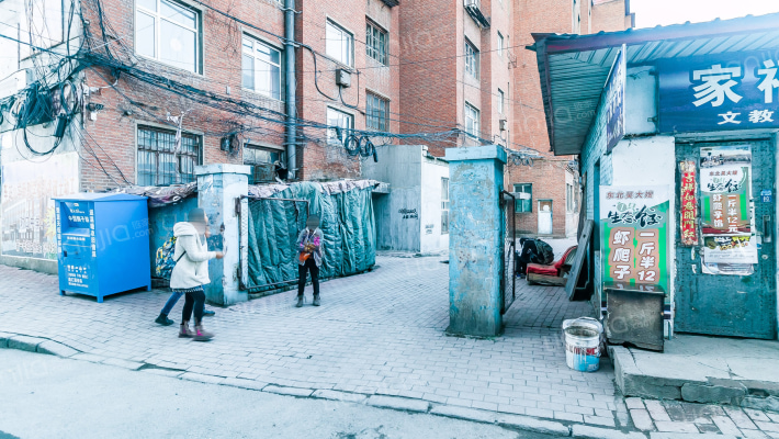 车站家属楼外景图