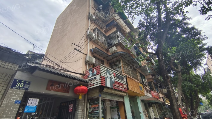 玉泉街30号院外景图