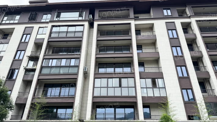 和庄花溪里外景图