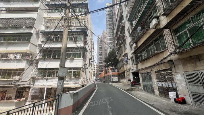 大修厂小区外景图