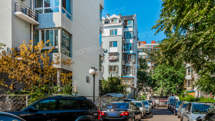 南门仓胡同外景图