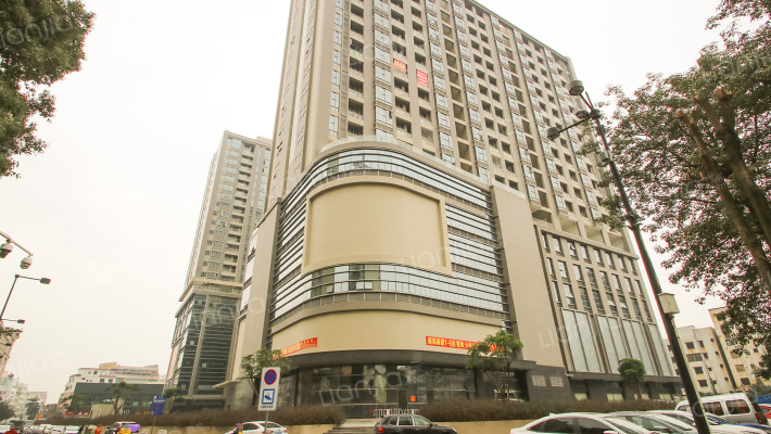 东方明珠商业大厦外景图