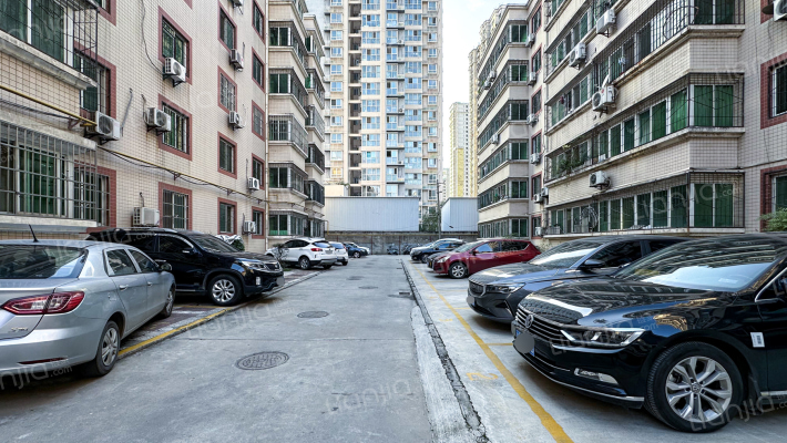 上塔坡新村外景图