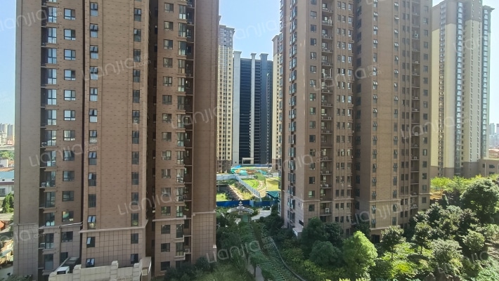 万博林地海湾外景图